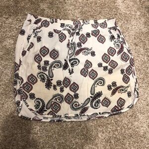 Old Navy Paisley Skirt Dolphin Hem Red White Blue